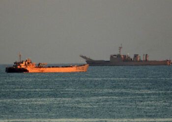 Llegan a Cuba dos barcos con ayuda humanitaria de México