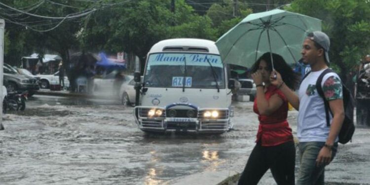 Lluvias continuarán este sábado, pero serán menos intensas