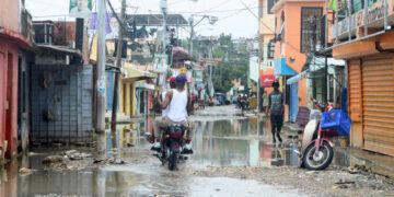 Lluvias dejan 2,450 evacuados y 490 viviendas afectadas; 15 provincias siguen en alerta