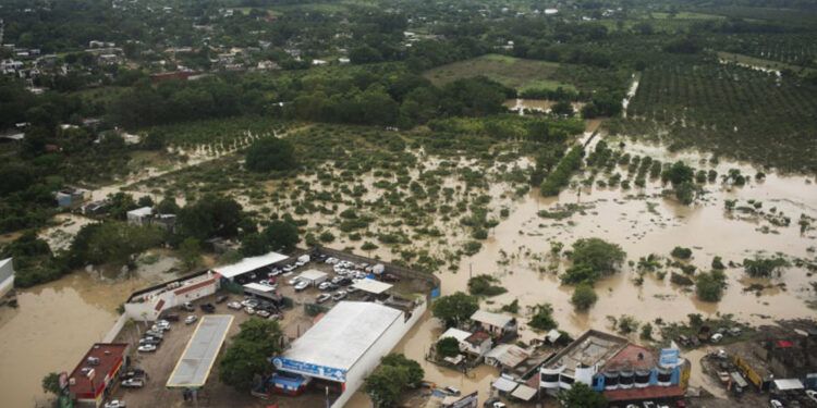 Lluvias en México dejan 44 muertos y comunidades incomunicadas