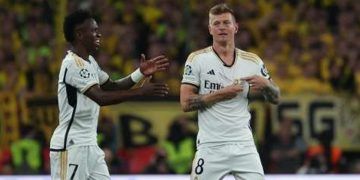 Los goles de Carvajal y Vinicius sentencian las aspiraciones del Dortmund