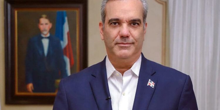 Luis Abinader cumple 58 años y recibe felicitaciones de líderes políticos