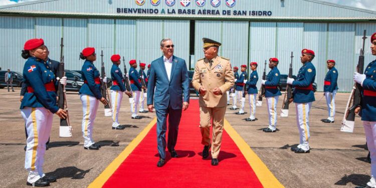 Luis Abinader viaja a Washington y se reunirá con Marco Rubio