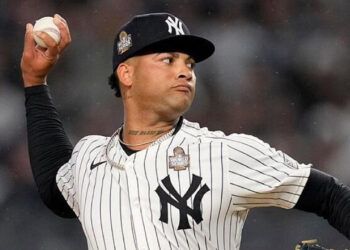 Luis Gil brilla y Yankees vencen 3-1 a los Azulejos