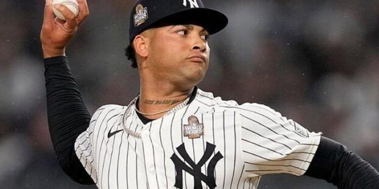 Luis Gil brilla y Yankees vencen 3-1 a los Azulejos