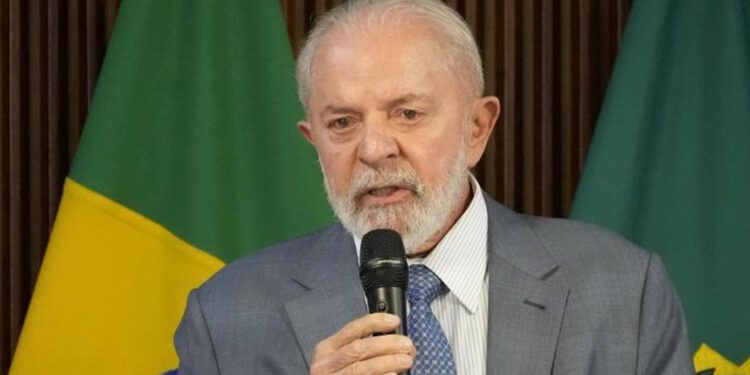 Lula estable tras golpe en la nuca, revisiones médicas en cinco días