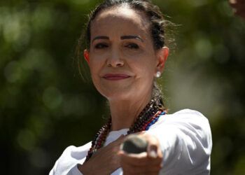 Machado culpa a Maduro por despliegue militar de EEUU en el Caribe