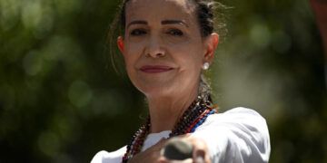 Machado culpa a Maduro por despliegue militar de EEUU en el Caribe