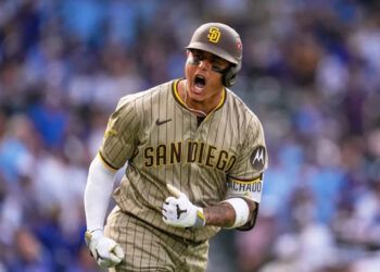 Machado y Miller lideran triunfo de Padres sobre Cachorros en Juego 2