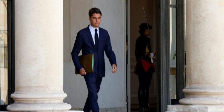 Macron aceptará la dimisión del gobierno francés hoy