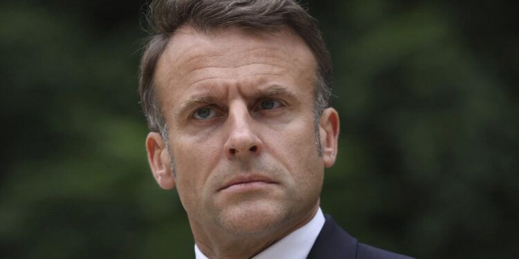 Macron pide una coalición amplia en el parlamento francés