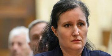 Madre condenada a cadena perpetua en Italia por la muerte de su hija