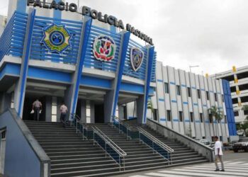 Madre envenena a tres hijos y se suicida en Santo Domingo Este