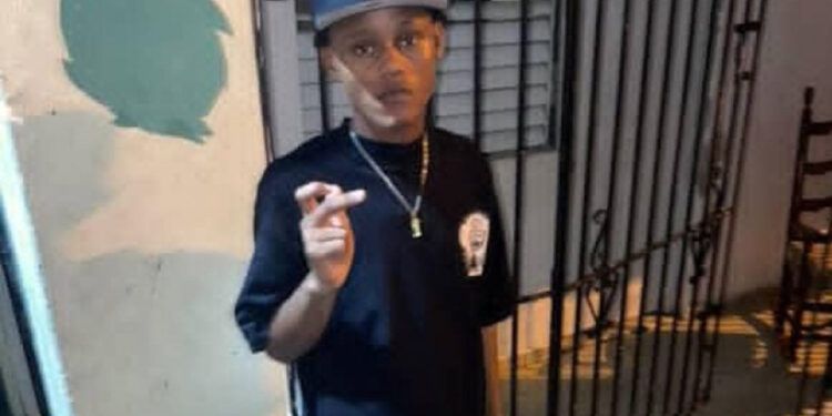 Madre exige justicia por muerte de su hijo en Santo Domingo Oeste