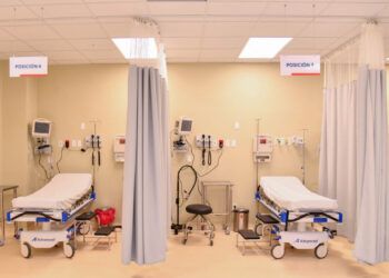 Madre pide ayuda para salvar a su hijo hospitalizado.