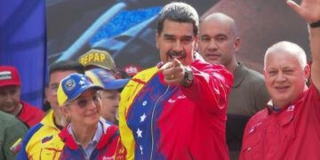 Maduro acusa a Borrell de dirigir ataques contra Venezuela