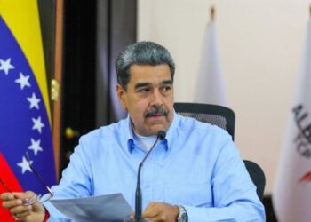 Maduro condena fin del TPS para venezolanos y culpa a “mafia de Miami”