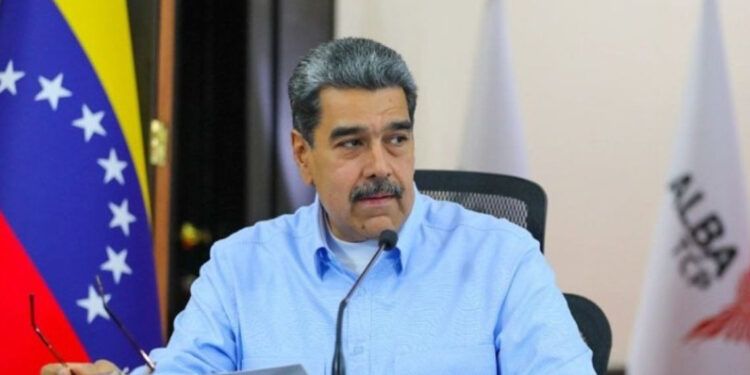 Maduro condena fin del TPS para venezolanos y culpa a “mafia de Miami”