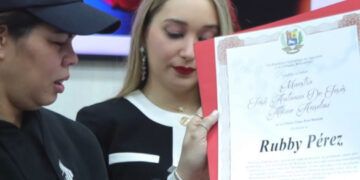 Maduro otorga nacionalidad venezolana póstuma a Rubby Pérez