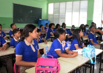 Maestros solicitan habilitar aulas para el próximo año escolar