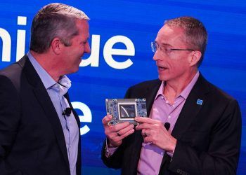 Imagen del lanzamiento de múltiples productos y soluciones de AI de INTEL, en el evento "AI Everywhere" en la ciudad de Nueva York.