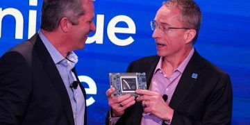 Imagen del lanzamiento de múltiples productos y soluciones de AI de INTEL, en el evento "AI Everywhere" en la ciudad de Nueva York.