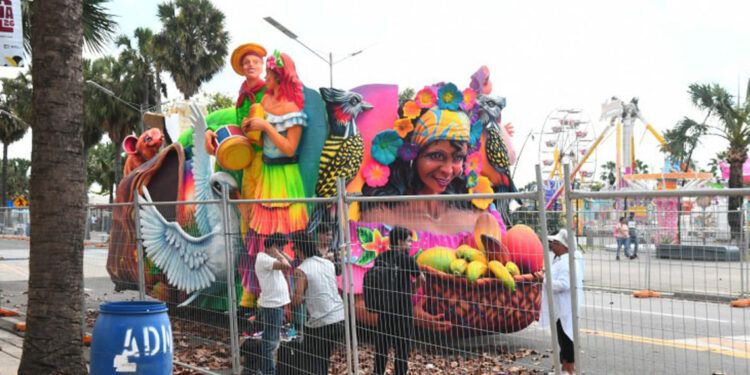 Malecón listo para Desfile Nacional del Carnaval