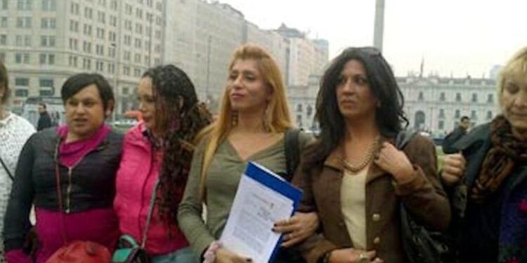 Más de 10,000 chilenos cambian nombre y sexo legal desde 2019