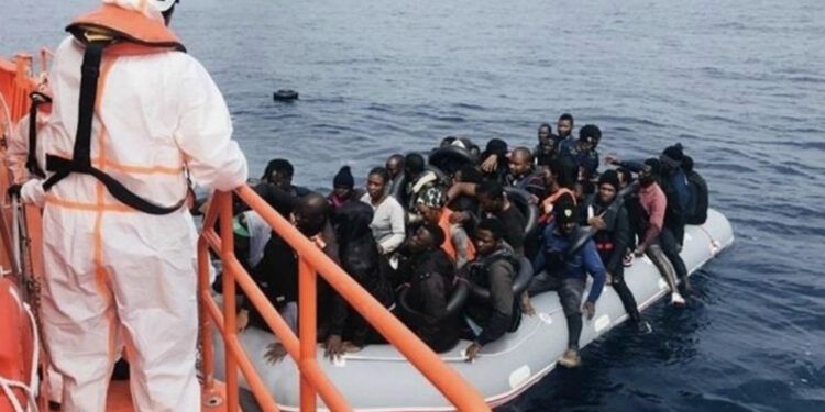 Más de 10,000 migrantes murieron en 2024 intentando llegar a España por mar