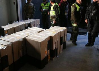 Más de 82,000 bolivianos votarán en España en la segunda vuelta presidencial