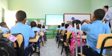 Más de medio millón de niños fuera del sistema escolar