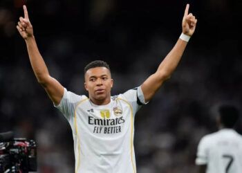 Mbappé estará de baja tres semanas por esguince de rodilla