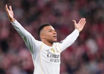 Mbappé impulsa al Real Madrid con doblete ante el Athletic