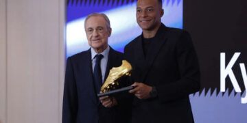 Mbappé recibe la Bota de Oro y agradece al Real Madrid