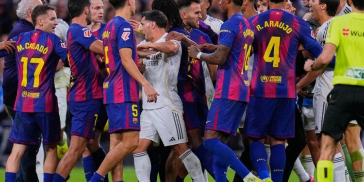 Mbappé y Bellingham lideran triunfo del Real Madrid ante el Barcelona