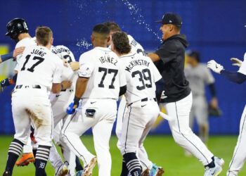 Meadows brilla en el décimo y los Tigres vencen a los Yankees 3-2 en el Clásico de Pequeñas Ligas