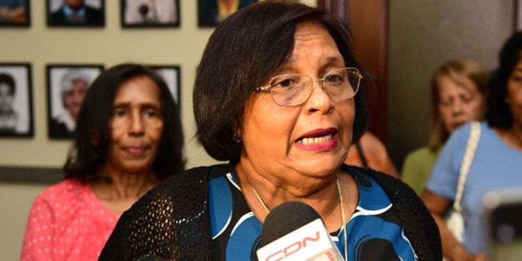Médicos pensionados reclaman reajuste salarial y mejor seguridad social