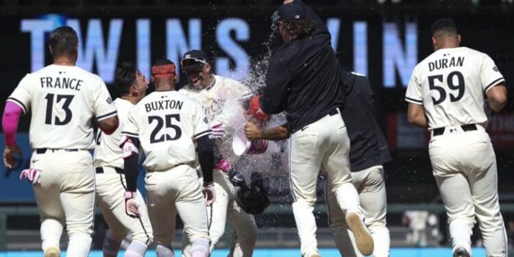 Mellizos vencen a Gigantes en extrainnings y suman octavo triunfo seguido