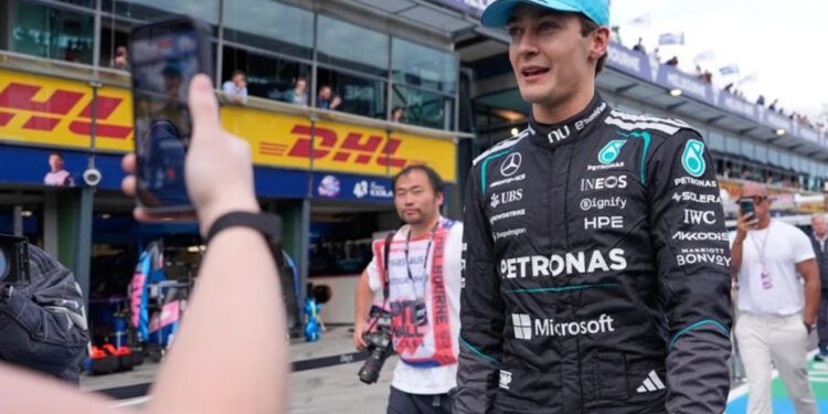 Mercedes logra doblete en clasificación del GP de Australia