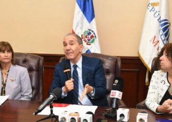 Mescyt impulsa ciudadanía digital crítica con UASD y UNESCO