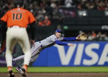 Mets dominan 8-1 a Gigantes con jonrón de Lindor y hit de Soto