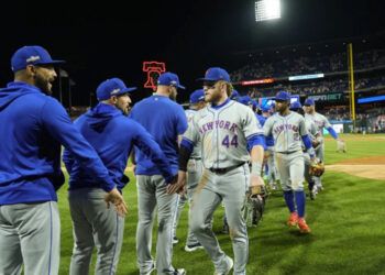 Mets y Yankees ganan en playoffs el mismo día tras 24 años