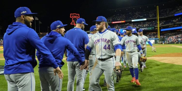 Mets y Yankees ganan en playoffs el mismo día tras 24 años