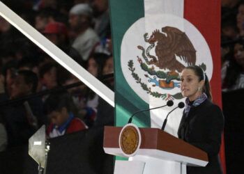 México dispersa migrantes en frontera sur tras reglas de EEUU