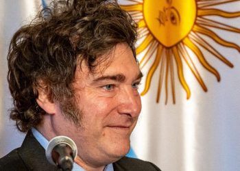 Milei aspira al Nobel de Economía durante su visita a Chequia
