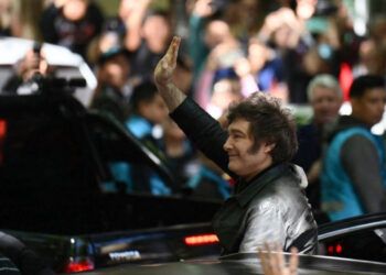 Milei logra victoria aplastante en las legislativas de Argentina