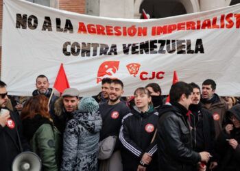 Miles protestan en Madrid contra la operación de EE. UU. en Venezuela