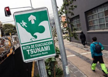 Millones evacuados por tsunami tras sismo de 8,8 en Kamchatka