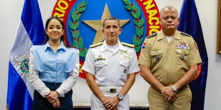 Ministro de Defensa conoce modelo de seguridad de El Salvador