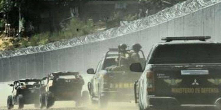 Ministro de Defensa supervisa la frontera de norte a sur